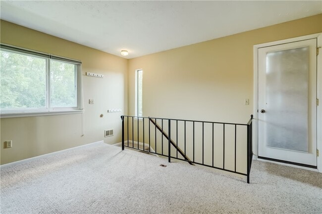 Building Photo - 584 Eastbrooke Ln
