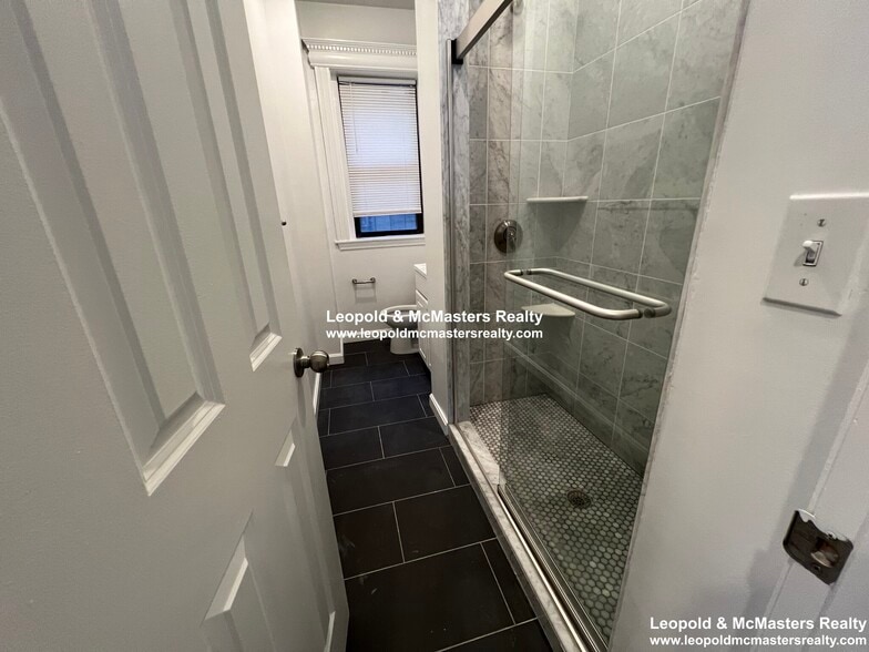 Building Photo - 100 Peterborough St