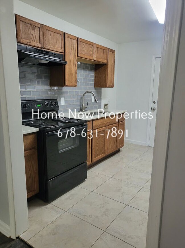 Building Photo - 2730 Pearl St