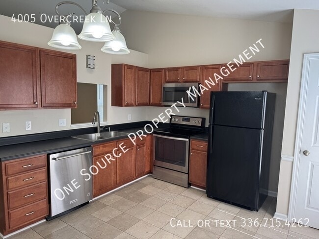 Building Photo - 4005 Overcreek Ln