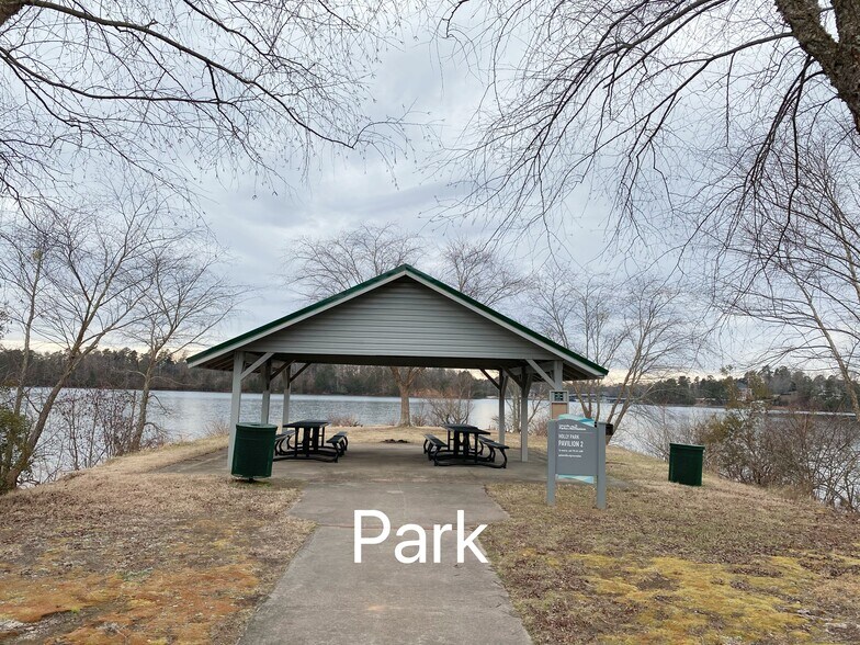 Holly Park - 2493 Hidden Cove Ct