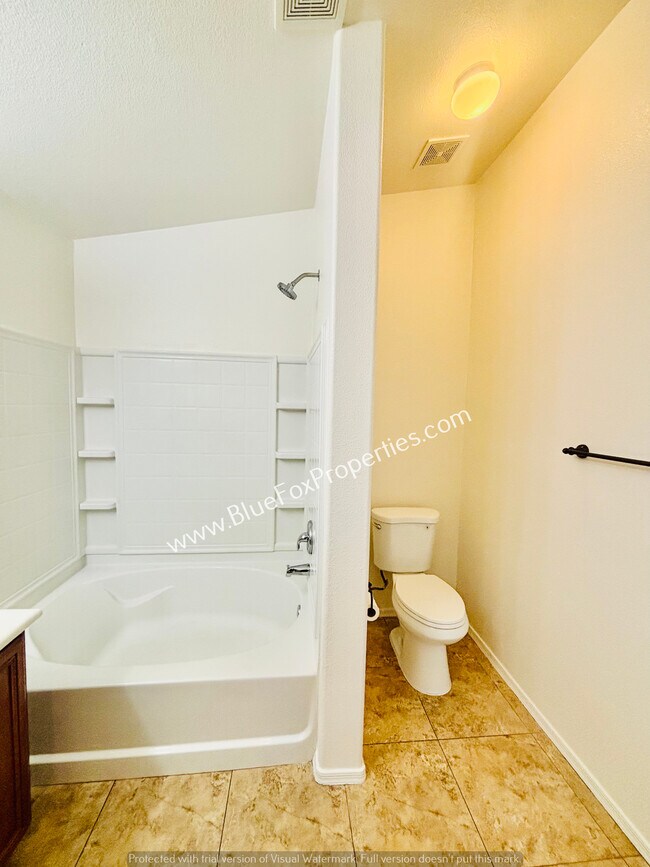 Building Photo - 5670 S Lemon Tree Dr