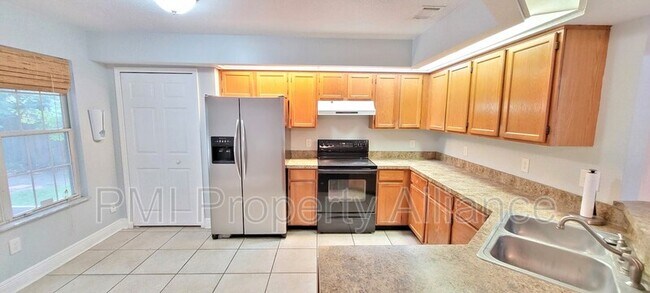 Building Photo - 2894 Donaldson Dr