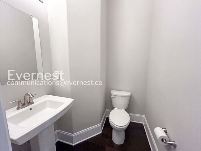 Building Photo - Luxury Living at its Finest: Stunning 3-Bedroom Townhouse in Townsend at Lenox Park / No Pets All...