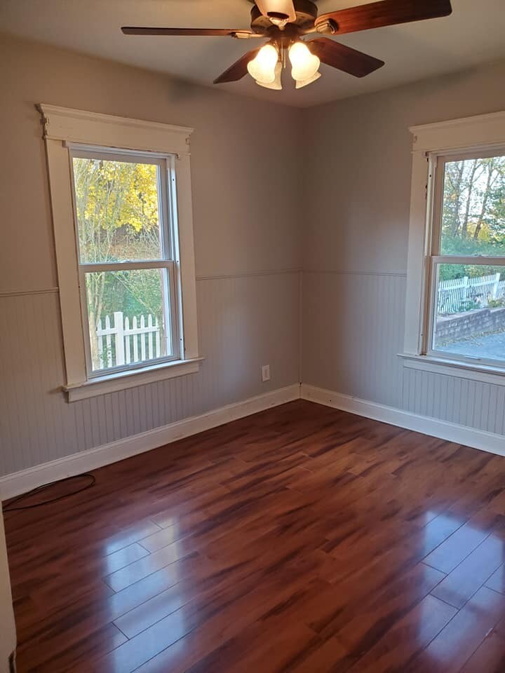 Building Photo - 11 Elm St