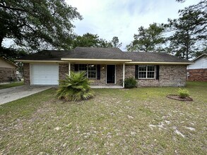 Building Photo - Home For Rent