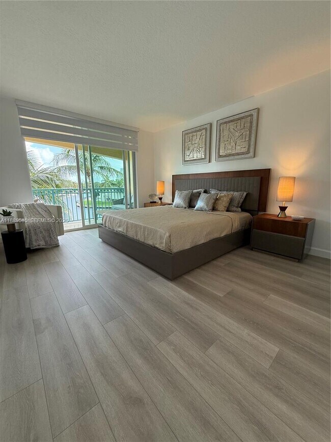 Building Photo - 201 Golden Isles Dr