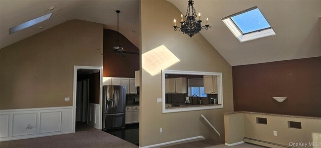 Building Photo - 558 Lincoln Blvd