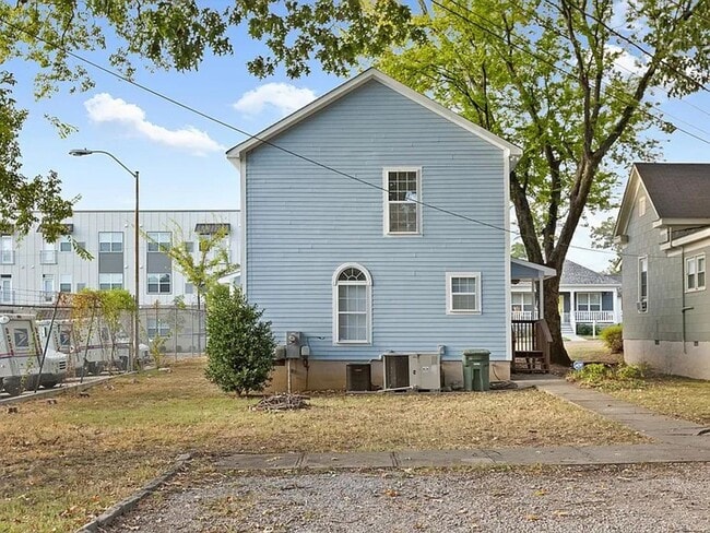 Building Photo - 3 Bedroom 2 Bath House