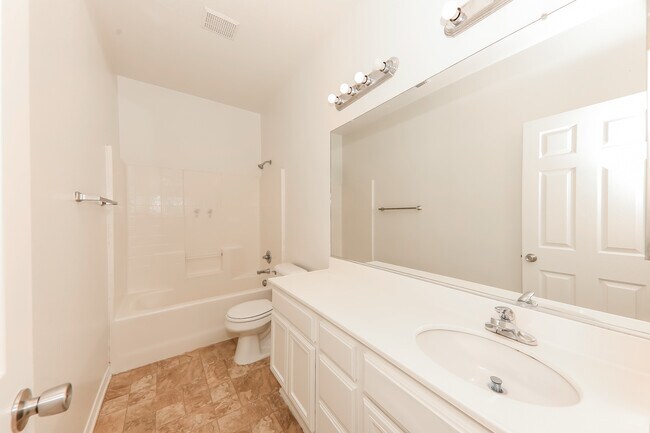 Building Photo - 1060 Indiangrass Dr