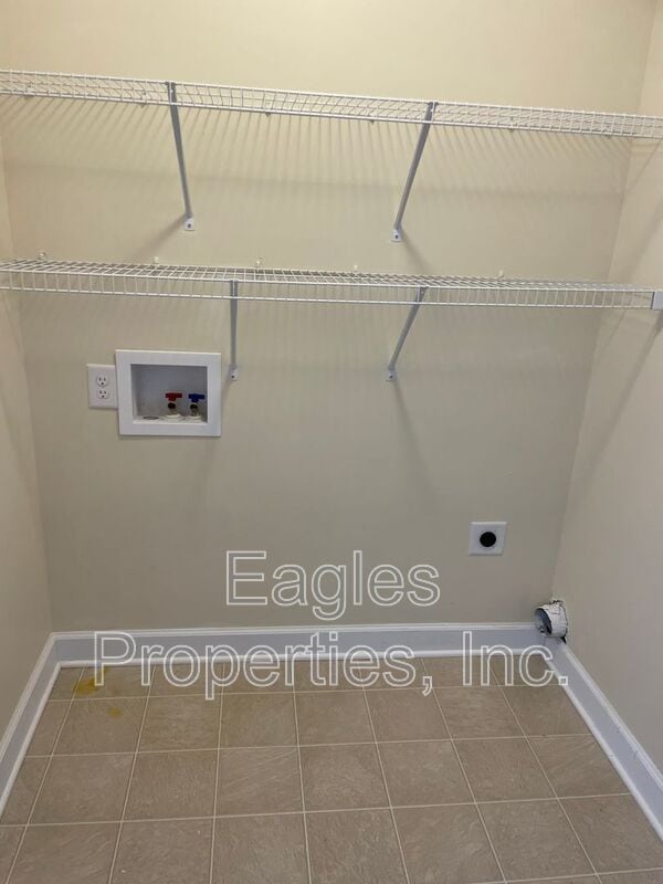 Building Photo - 2718 Hatteras Dr