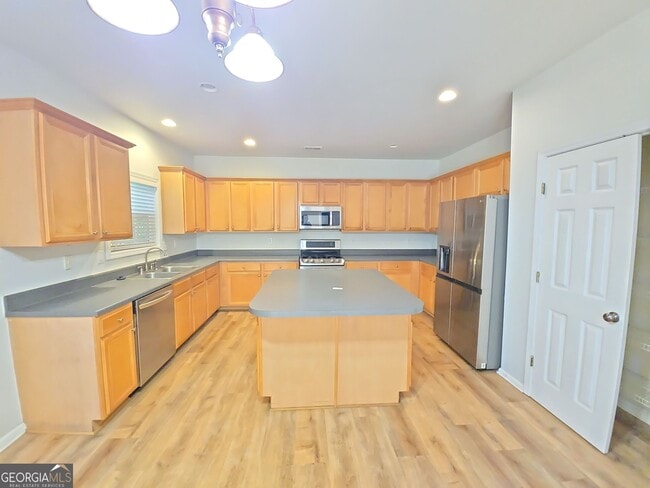 Building Photo - 273 Winthrop Ln