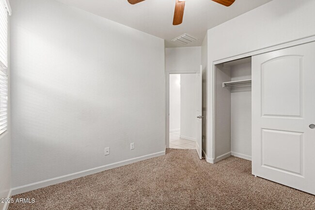 Building Photo - 23759 W Magnolia Dr