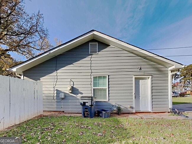 Building Photo - 968 Country Oaks Ct