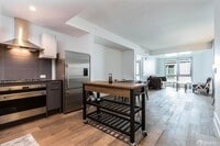 Building Photo - 1075 Market St