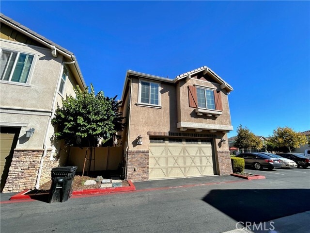 Building Photo - 631 S Brampton Ave