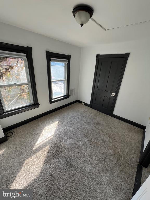 Building Photo - 438 Mitchell Ave