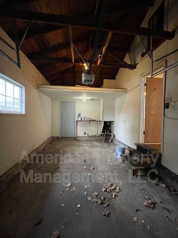 Building Photo - 2505 S Quebec Ave