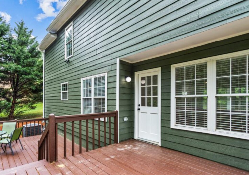 Building Photo - 1320 Country Acres Ln