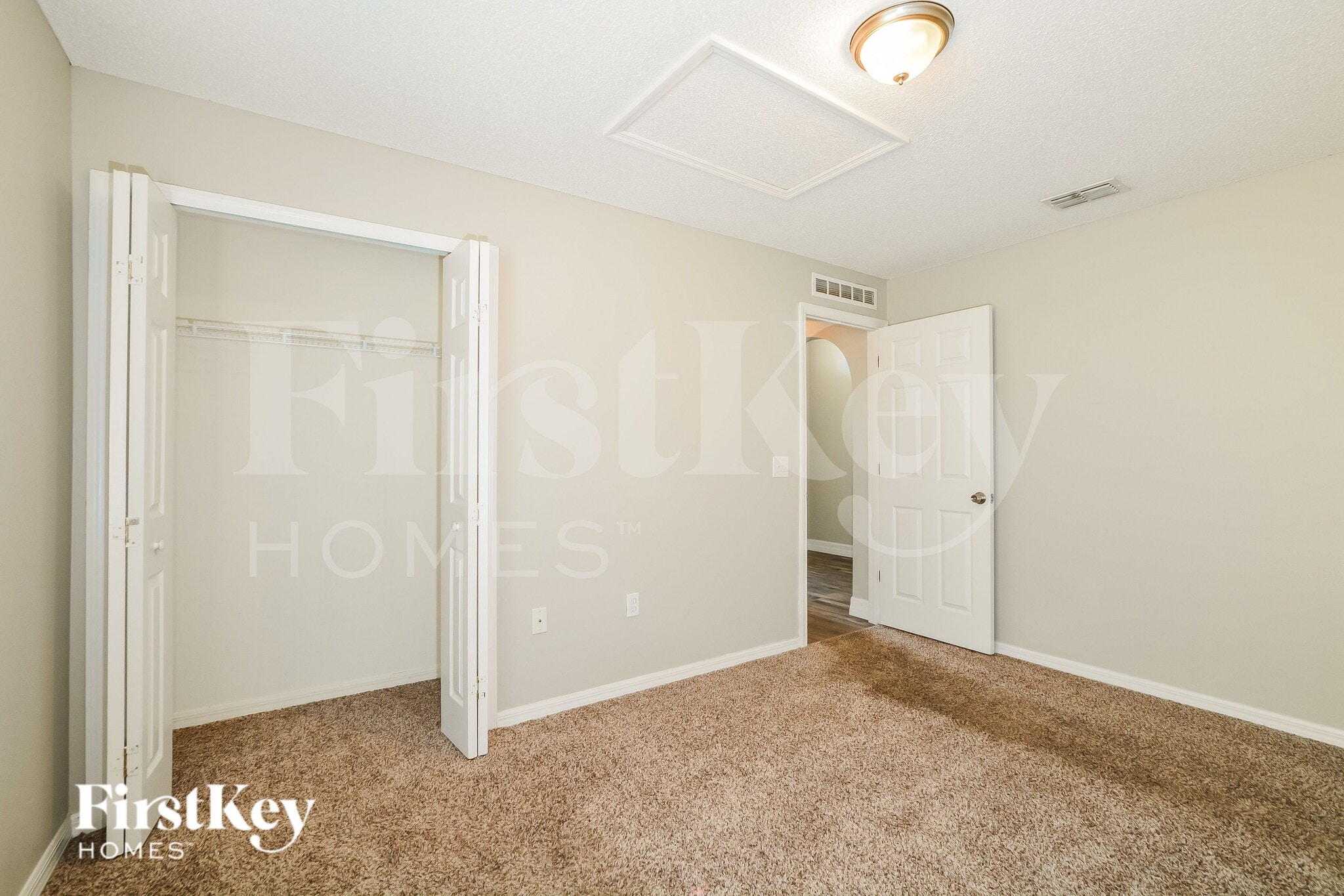 Building Photo - 637 Sunway Ln