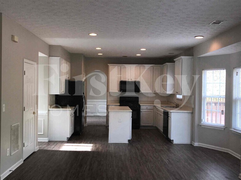 Building Photo - 3955 Medlock Pk Dr