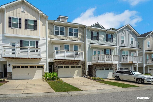 Building Photo - Charming 4BR Townhome in Apex