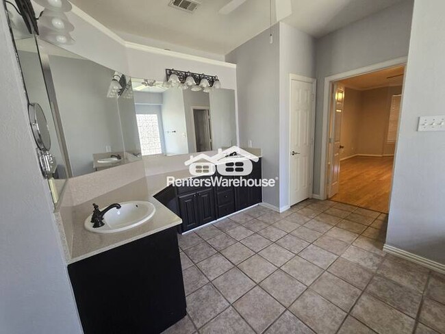 Building Photo - FOR RENT - PLANO TX - 5BED 3.5BATHS