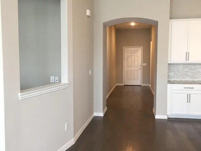 Building Photo - 2416 Leeward Pl