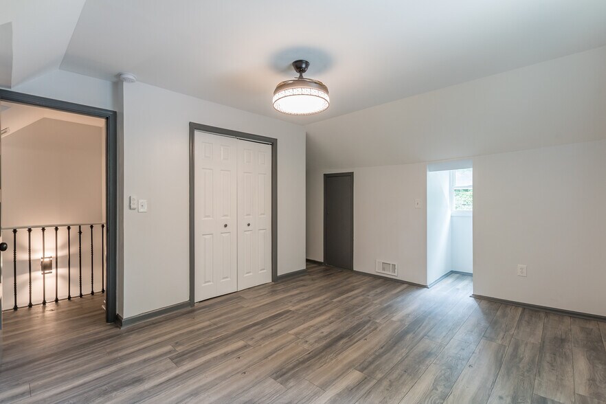 Retractable blade ceiling fan - 1393 Westview Dr SW