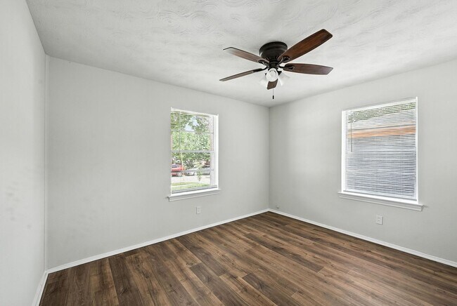 Building Photo - Immaculate 4-Bedroom Remodel in the Heart ...