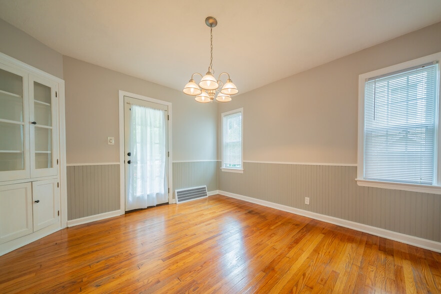 Building Photo - 1200 Brentwood Rd