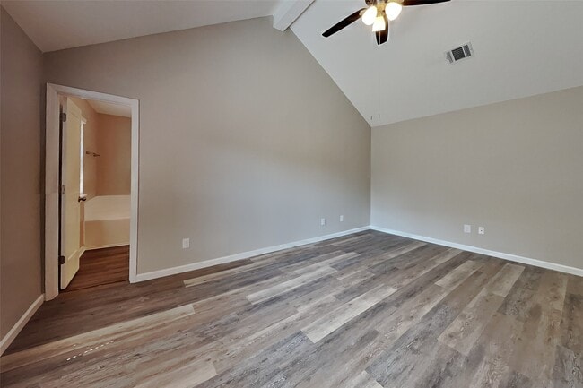 Building Photo - 18811 Sandia Pines Dr