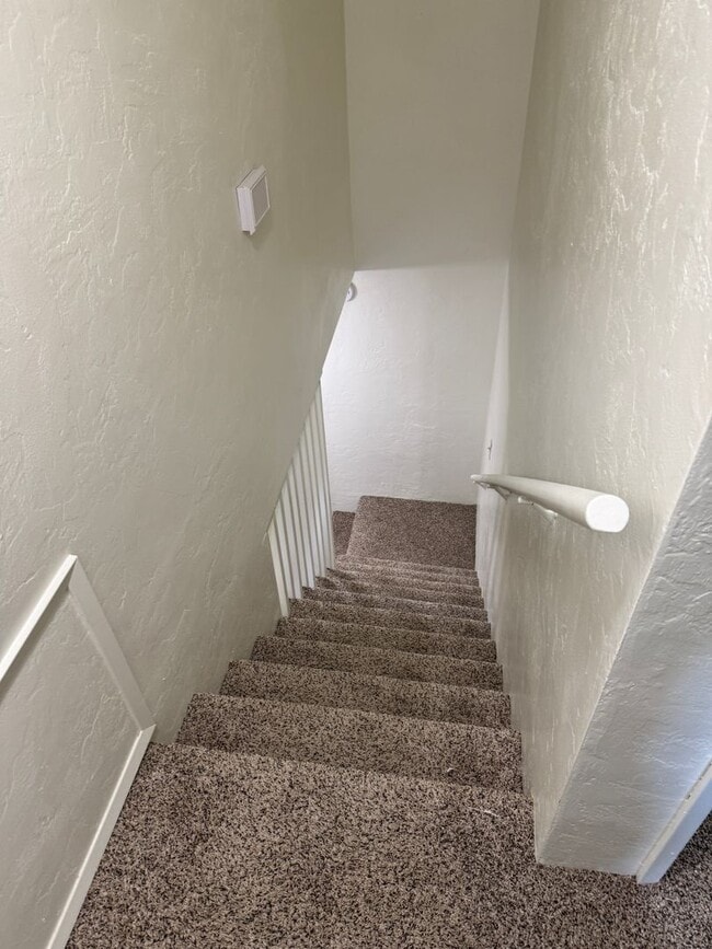 Building Photo - Updated 2 bedroom 1.5 bathroom duplex!  $200.00 MOVE-IN SPECIAL