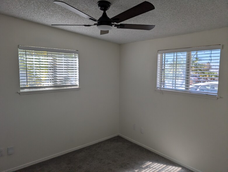 Building Photo - 730 Holly Ave