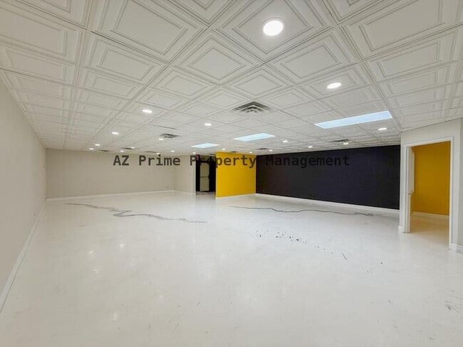 Building Photo - 1029 N Central Ave