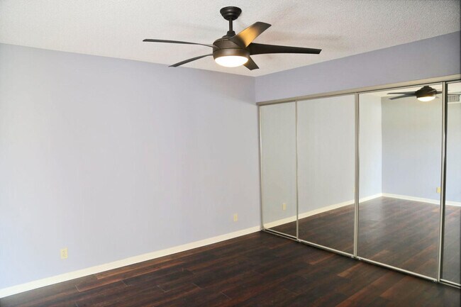 Building Photo - 3935 Village Dr