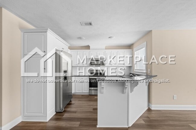 Building Photo - 130 Downsbury Rd