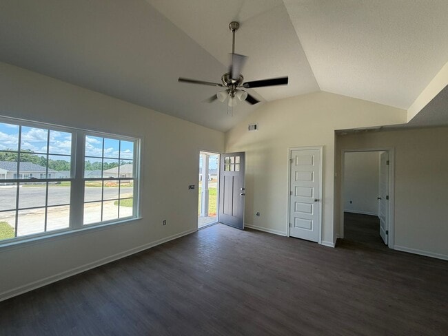 Building Photo - 513 Nickies Wy