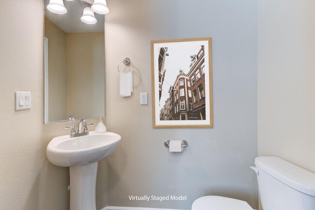 Building Photo - Beautiful Home!  Close to Downtown Hillsboro!