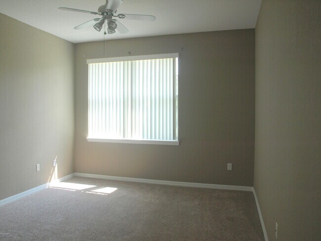 Building Photo - 830 Airport Rd