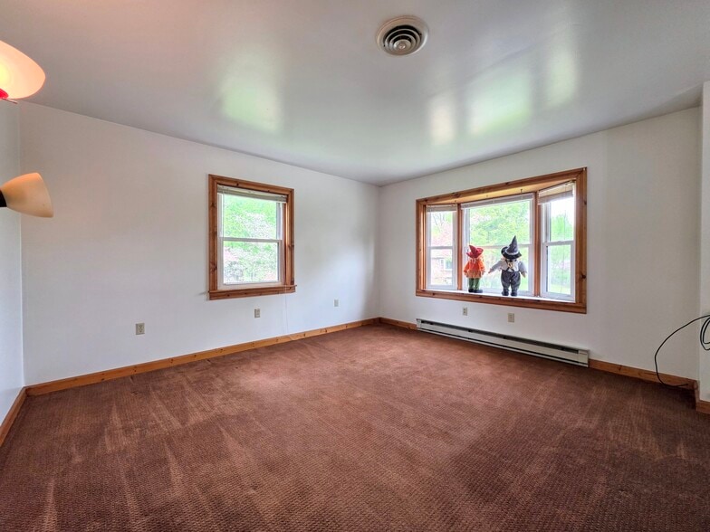 Building Photo - 909 Hannah Dr