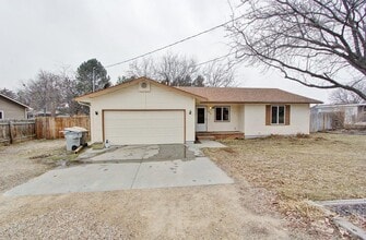 Building Photo - Single-Level Home in Quiet Neighborhood