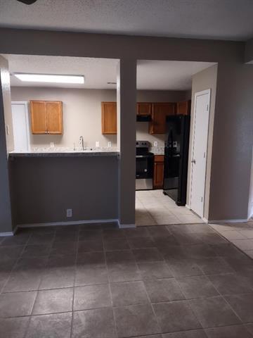 Building Photo - 1613 Wavecrest Dr