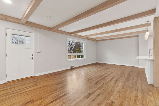 Building Photo - 4210 Balsam St