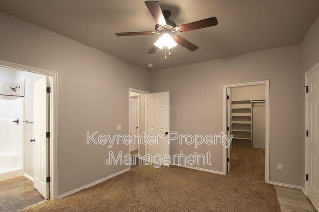Building Photo - 1754 Eighty-Niner Ter