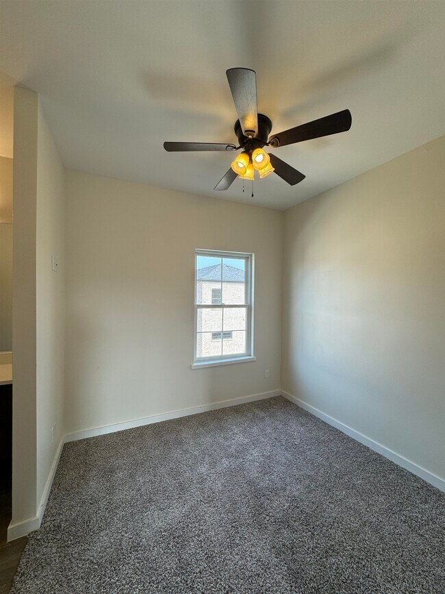 Building Photo - 210 Veracruz Dr