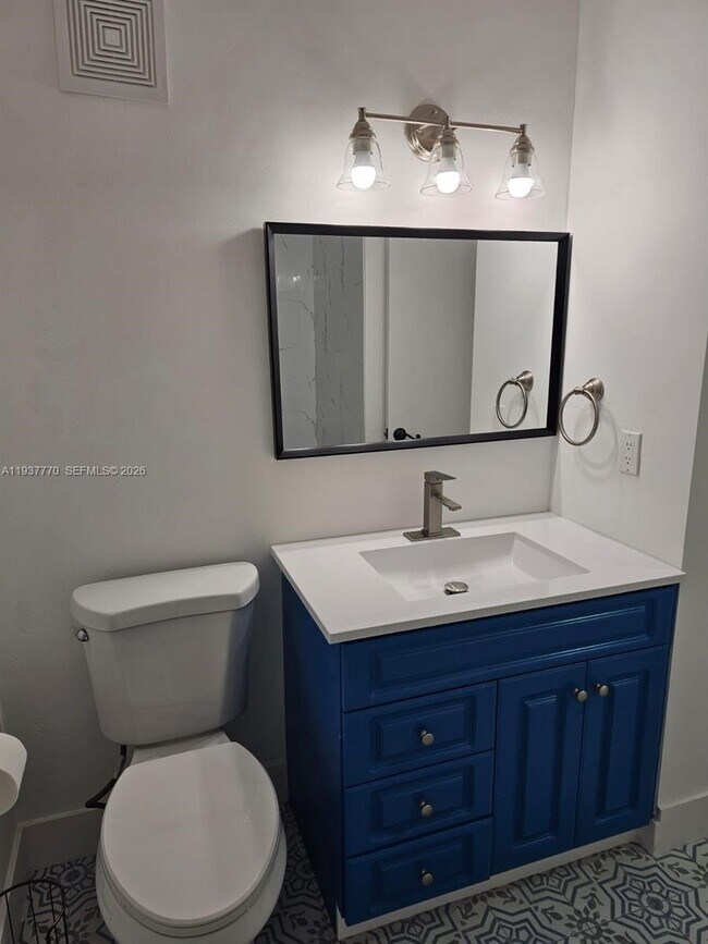 Building Photo - 4357 W 11th Ln