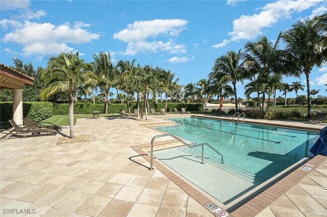 Building Photo - 9731 Acqua Ct