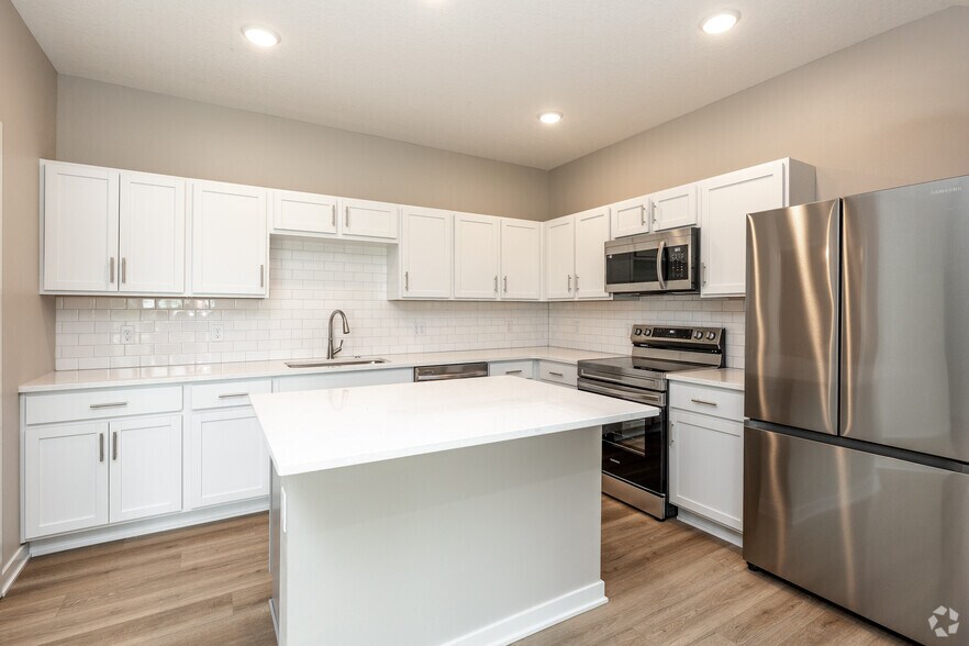Primary Photo - Diamond Ridge Estates