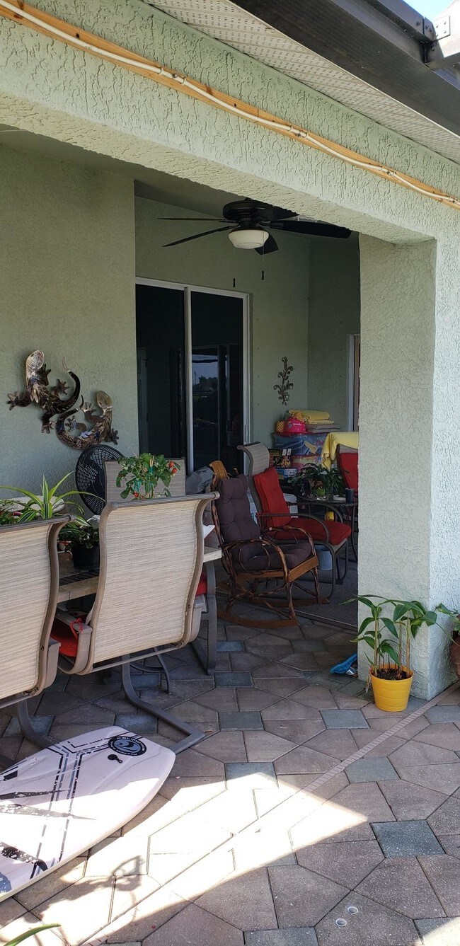 Building Photo - 2619 NW 1st St